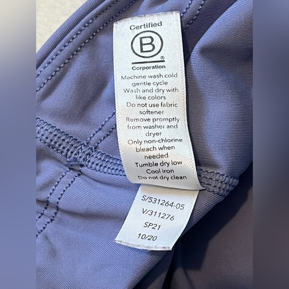 Athleta Lavender Ultimate Stash Pocket Capri Leggings Women’s Size XXS - Picture 11 of 16